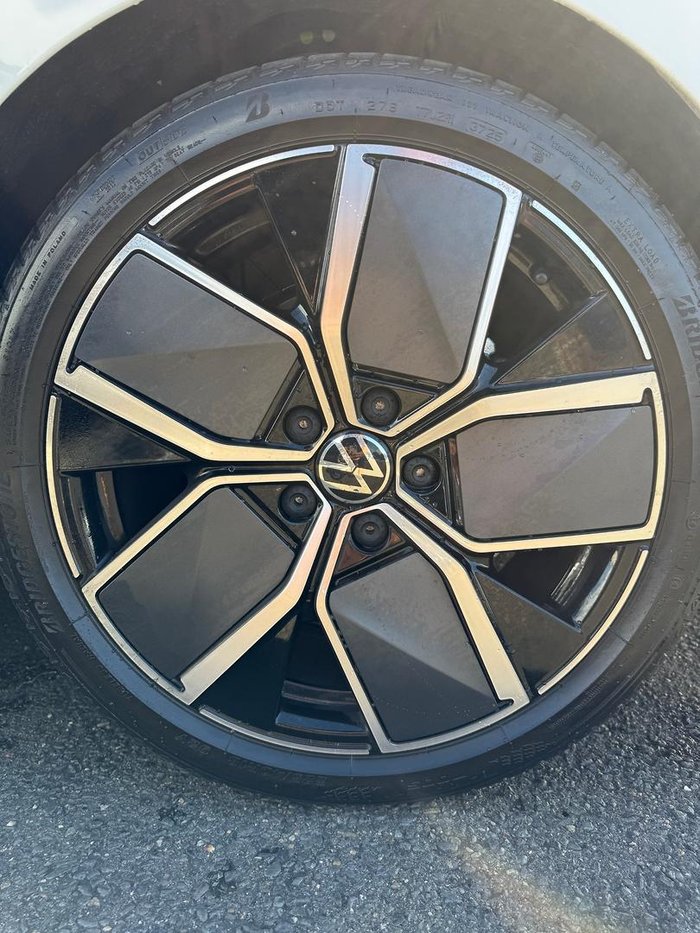 2025 Volkswagen Golf 110TSI R-Line