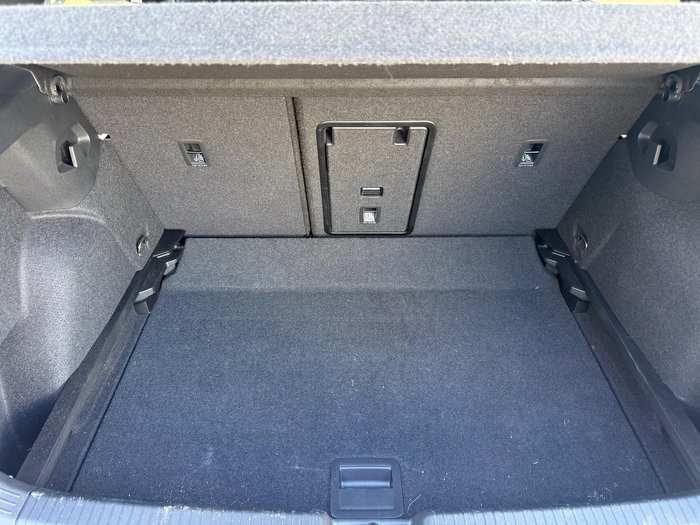 2025 Volkswagen Golf 110TSI R-Line
