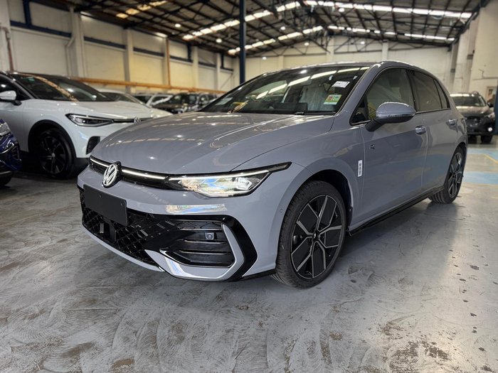 2025 Volkswagen Golf 110TSI R-Line