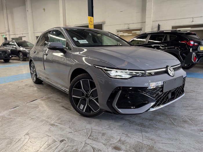 2025 Volkswagen Golf 110TSI R-Line