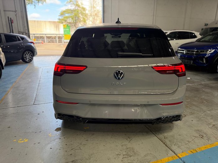 2025 Volkswagen Golf 110TSI R-Line