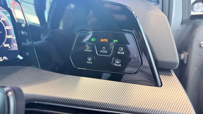 2025 Volkswagen Golf 110TSI R-Line