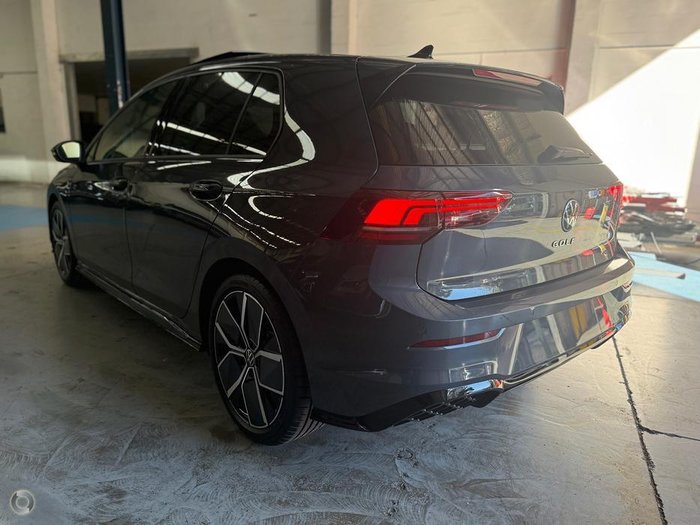 2025 Volkswagen Golf 110TSI R-Line