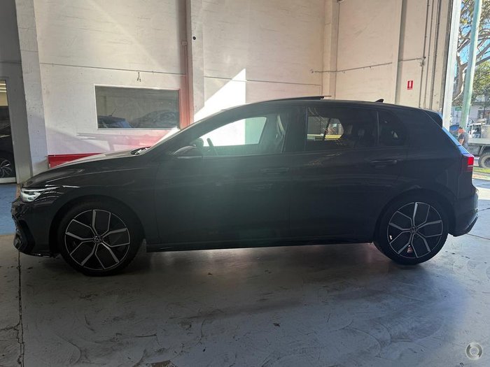 2025 Volkswagen Golf 110TSI R-Line