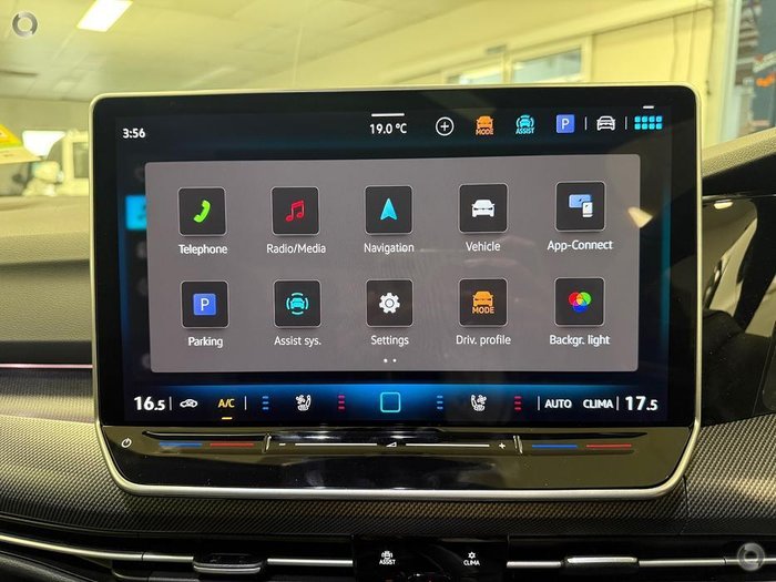 2025 Volkswagen Golf 110TSI R-Line