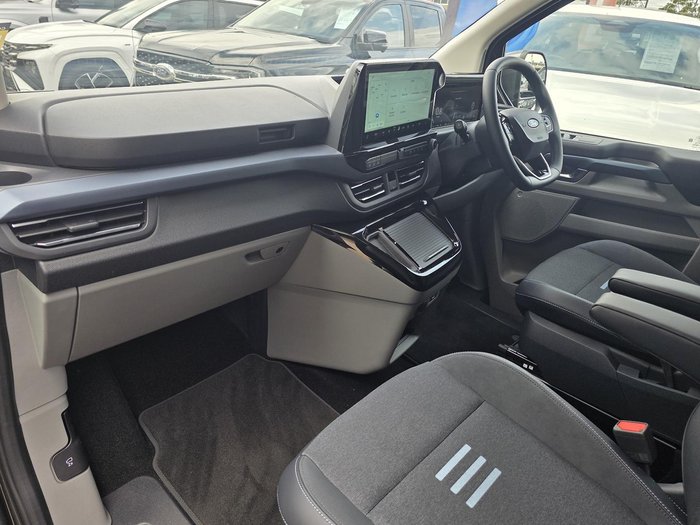 2025 Ford Tourneo Active