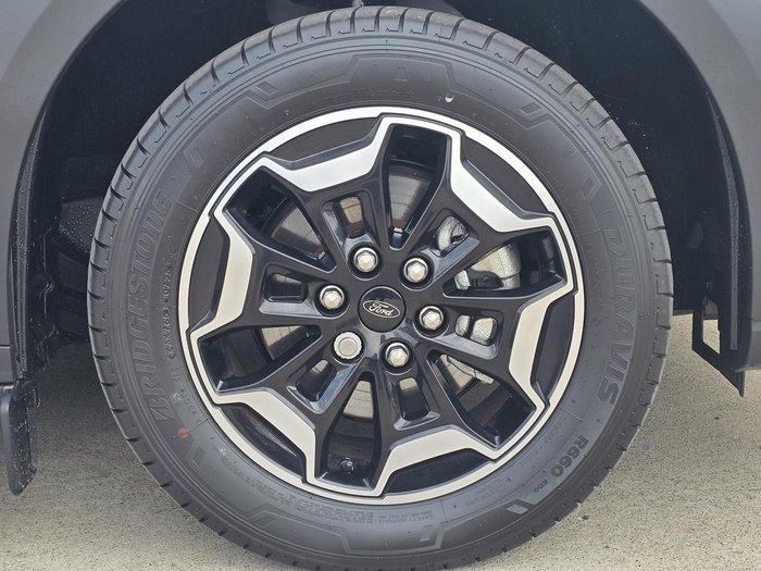 2025 Ford Tourneo Active