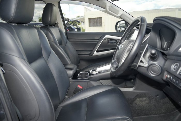 2022 Mitsubishi Pajero Sport Exceed