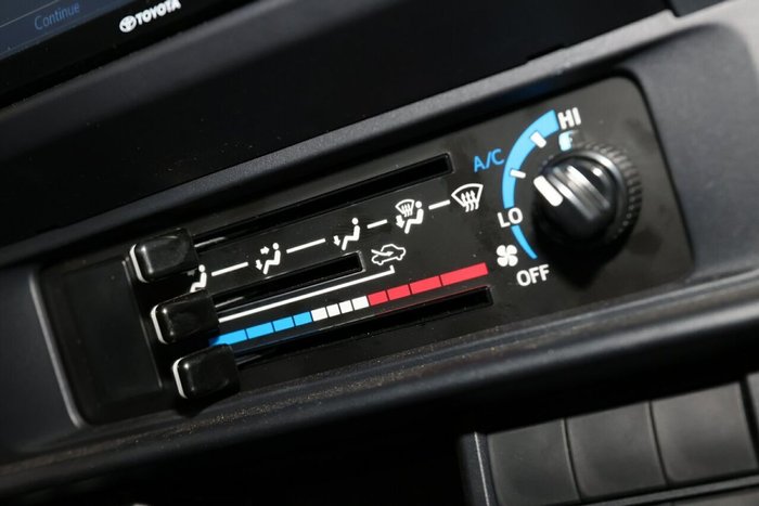 2025 Toyota Landcruiser GXL