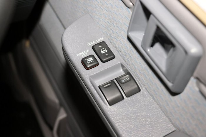 2025 Toyota Landcruiser GXL