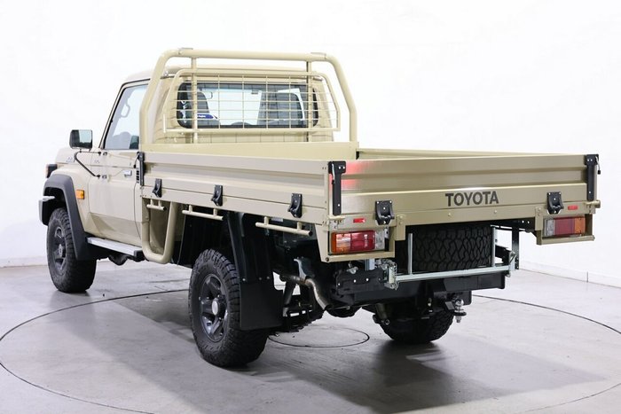 2025 Toyota Landcruiser GXL