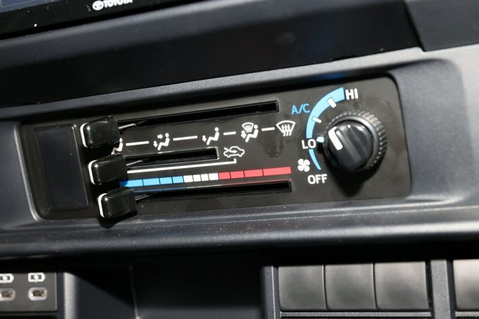 2025 Toyota Landcruiser GXL