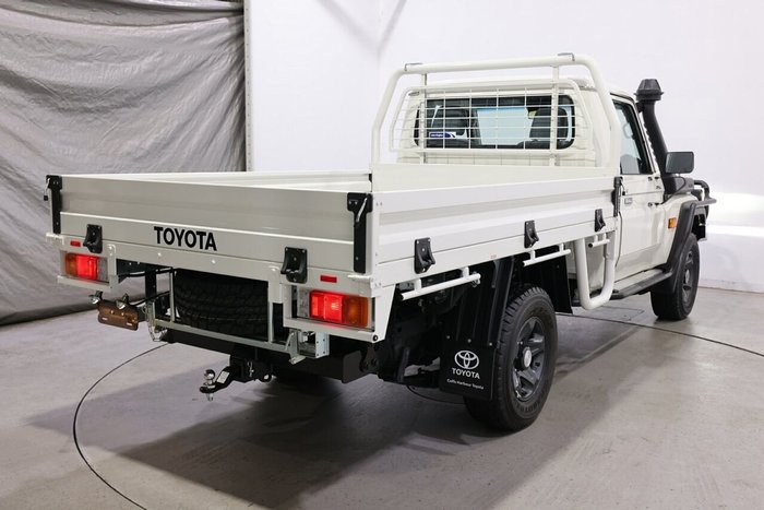 2025 Toyota Landcruiser GXL