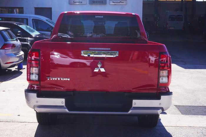 2025 Mitsubishi Triton GLS