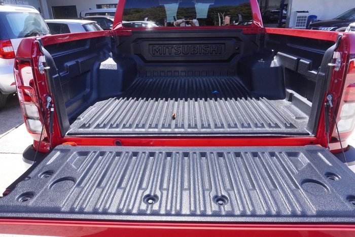 2025 Mitsubishi Triton GLS