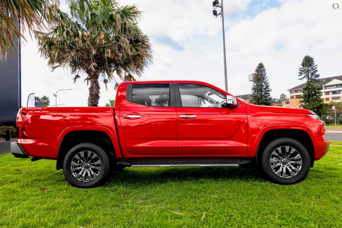 2025 Mitsubishi Triton GLS