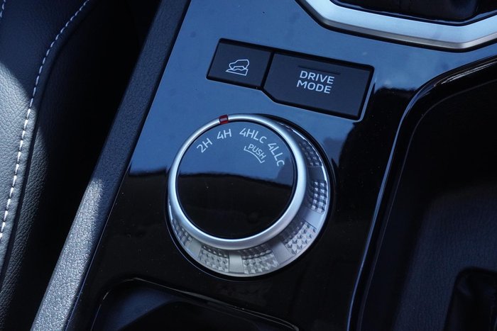 2025 Mitsubishi Triton GLS