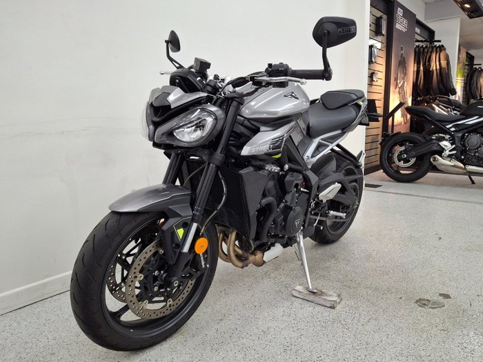 2024 Triumph STREET TRIPLE R SILVER ICE
