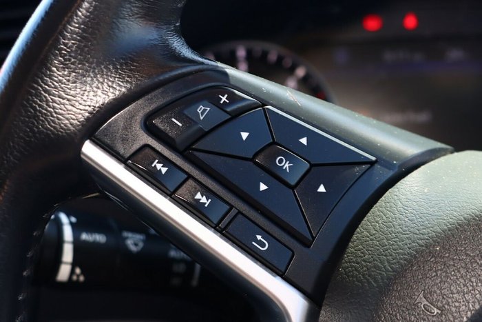 2024 Nissan Navara ST