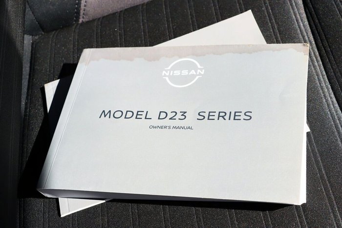 2024 Nissan Navara ST