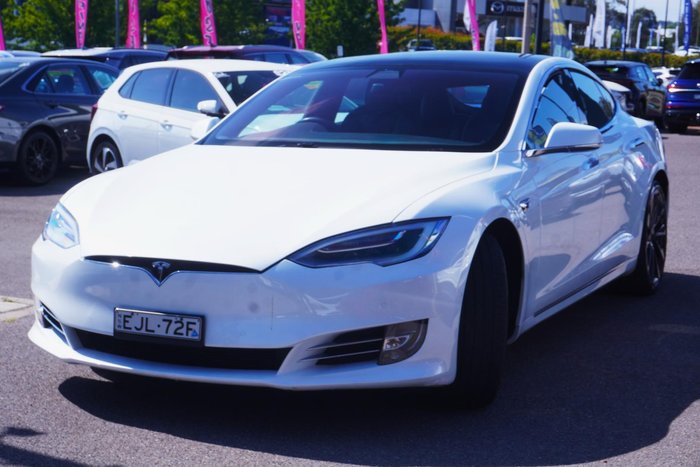 2020 Tesla Model S Long Range