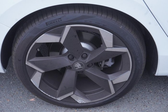 2025 SKODA Superb 195TSI Sportline