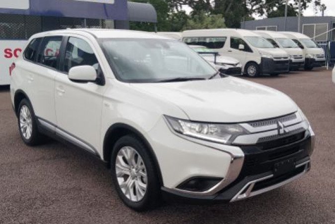 2021 MITSUBISHI OUTLANDER ES 7 SEAT (AWD)