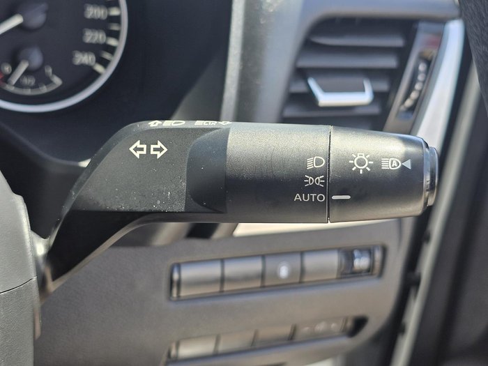 2022 Nissan X-TRAIL ST