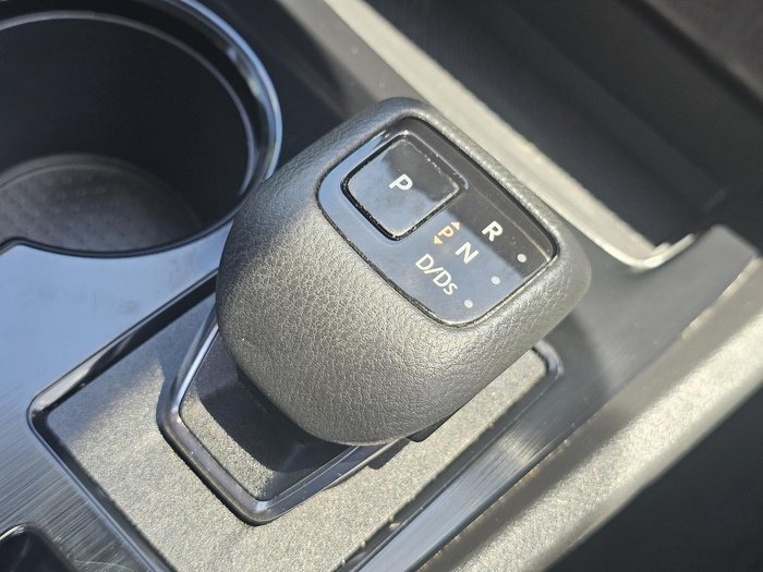 2022 Nissan X-TRAIL ST