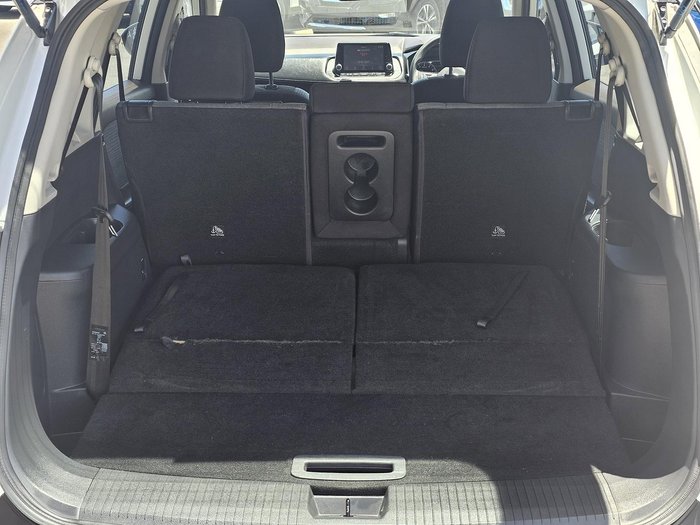 2022 Nissan X-TRAIL ST