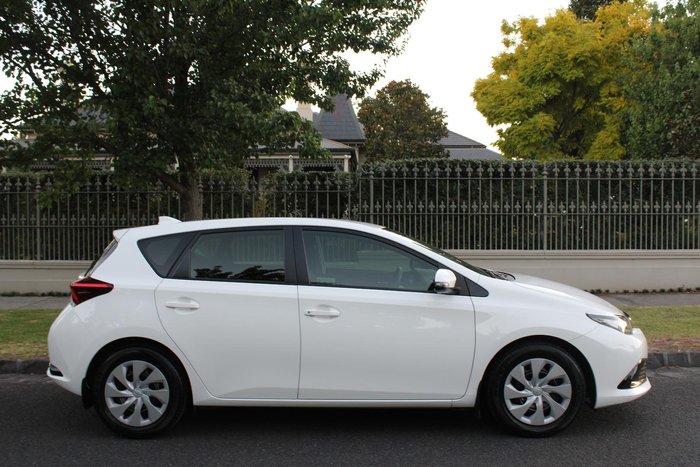 2017 Toyota Corolla Ascent ZRE182R Glacier White