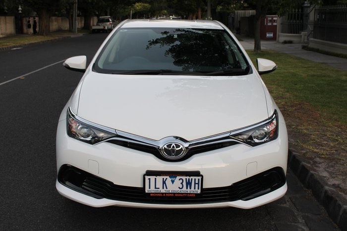 2017 Toyota Corolla Ascent ZRE182R Glacier White