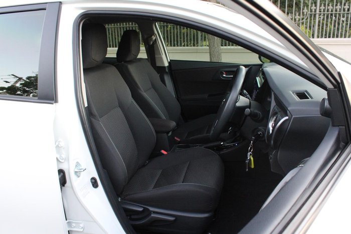 2017 Toyota Corolla Ascent ZRE182R Glacier White