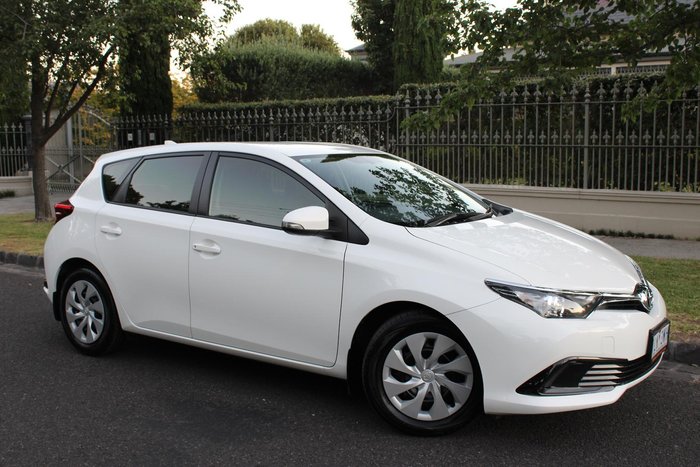 2017 Toyota Corolla Ascent ZRE182R Glacier White