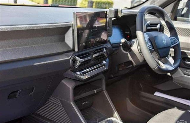 2025 Renault Duster Techno