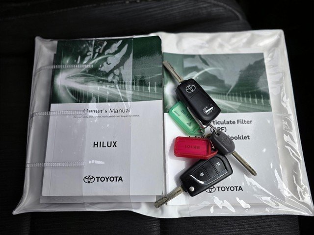 2020 Toyota Hilux SR