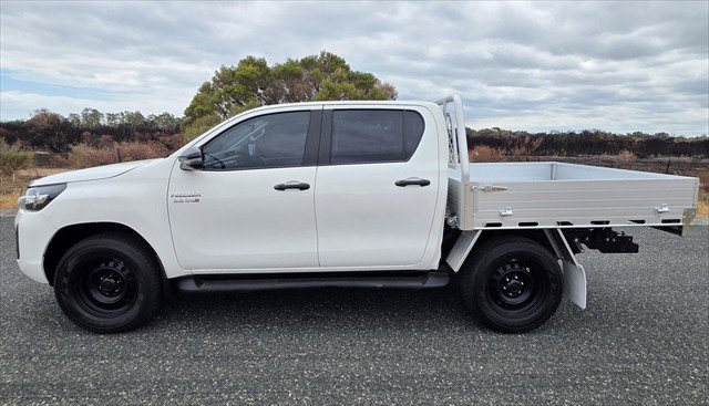 2020 Toyota Hilux SR