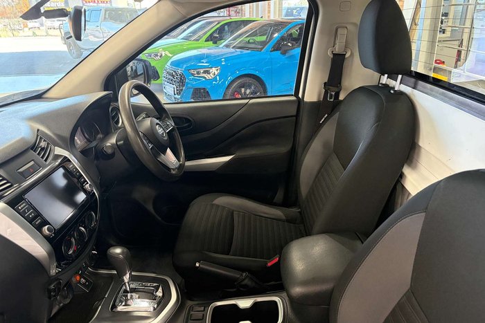 2021 Nissan Navara SL