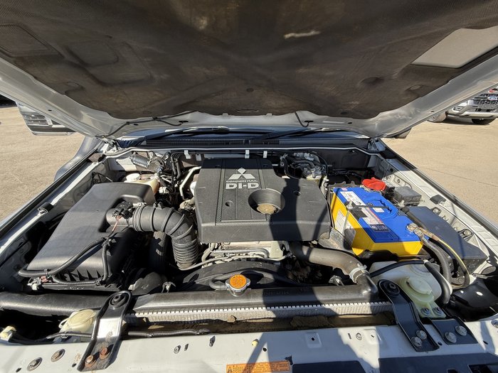 2009 Mitsubishi Pajero