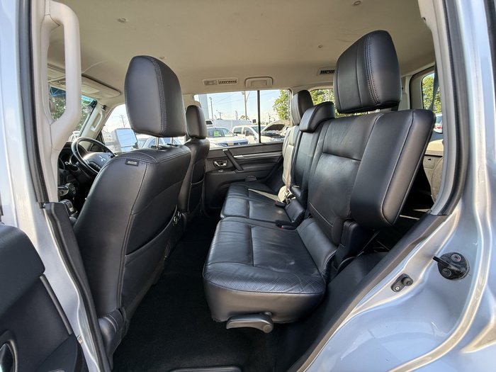 2009 Mitsubishi Pajero