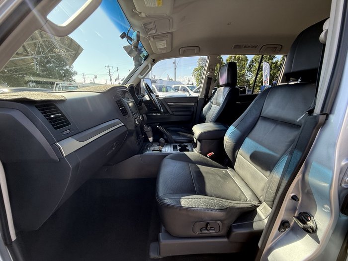 2009 Mitsubishi Pajero