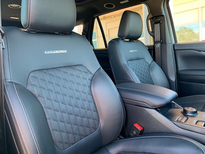 2025 Ford Everest Platinum