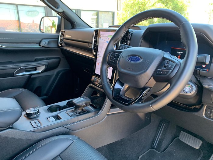 2025 Ford Everest Platinum