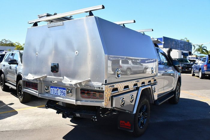 2024 Toyota Hilux SR