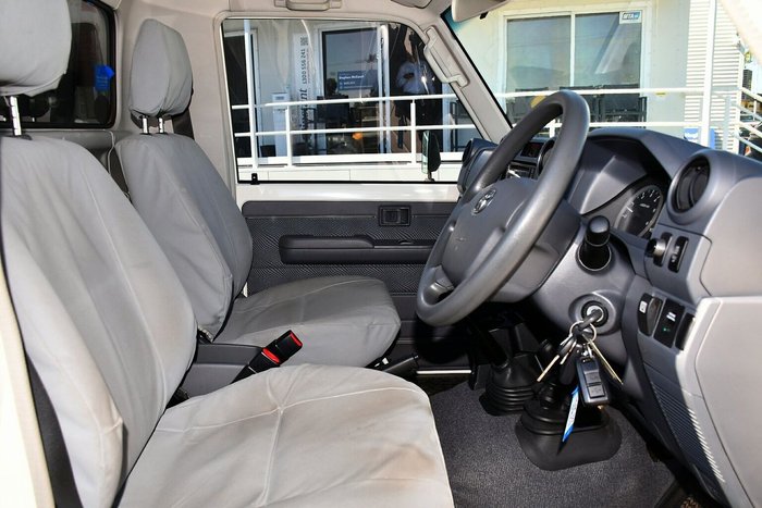 2013 Toyota Landcruiser GXL