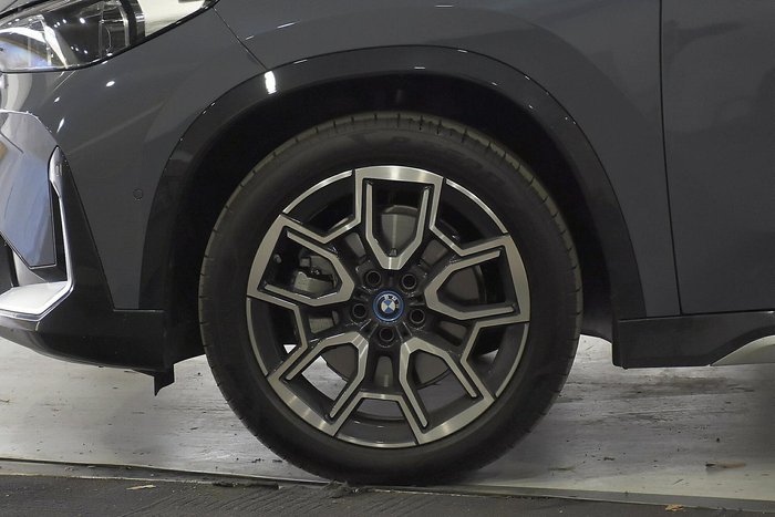 2024 BMW iX1 xDrive30 xLine