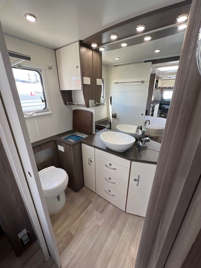 2018 JAYCO SILVERLINE 21.65-3 OB