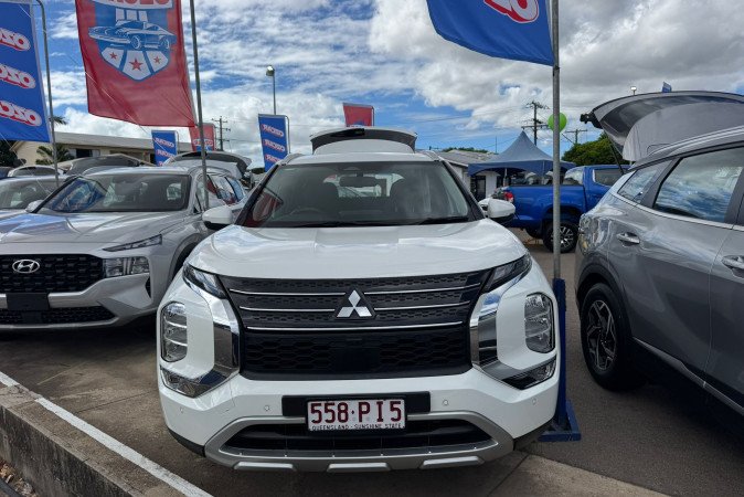 2024 MITSUBISHI OUTLANDER