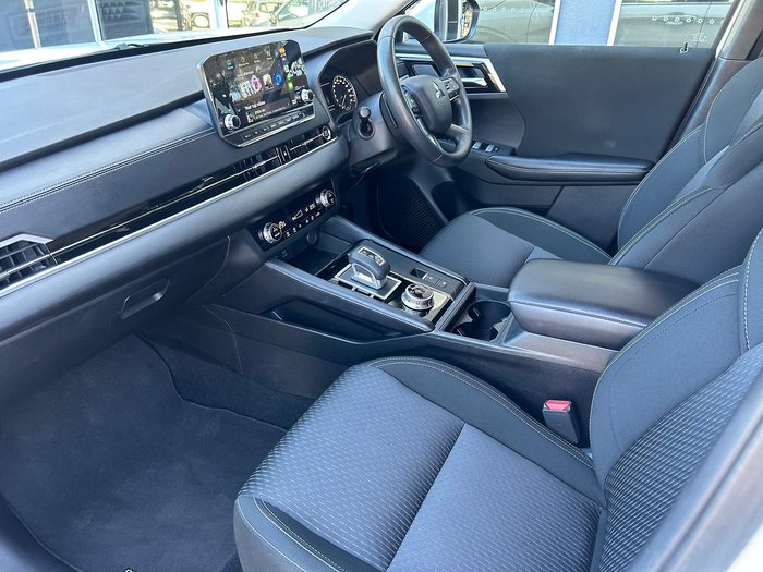 2024 Mitsubishi Outlander ES ZM MY24 White