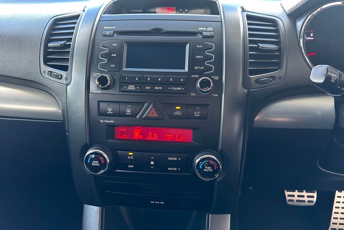 2011 Kia Sorento SLi